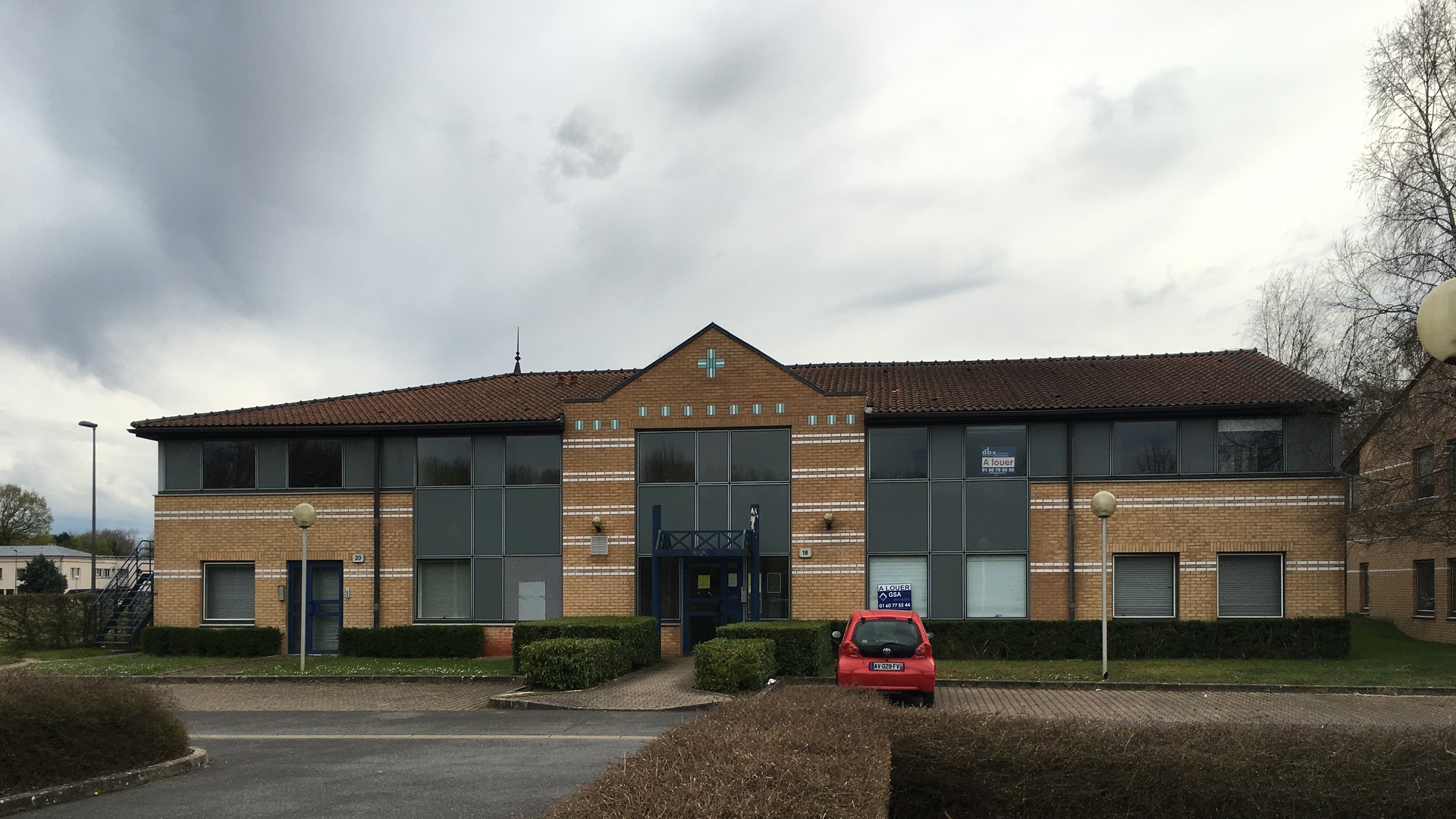 ACQUISITION ET LOCATION DE 920 m² DE BUREAUX