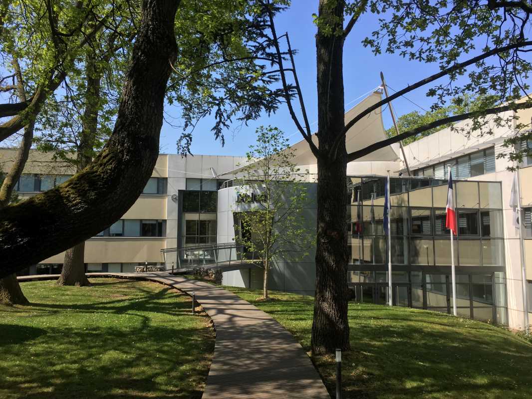 Location Bureaux SAINT-GERMAIN-EN-LAYE (78100) | 2379 m² ...