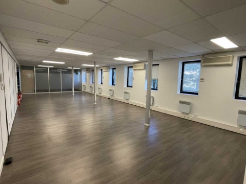 Location Bureaux NANTERRE - Photo 6