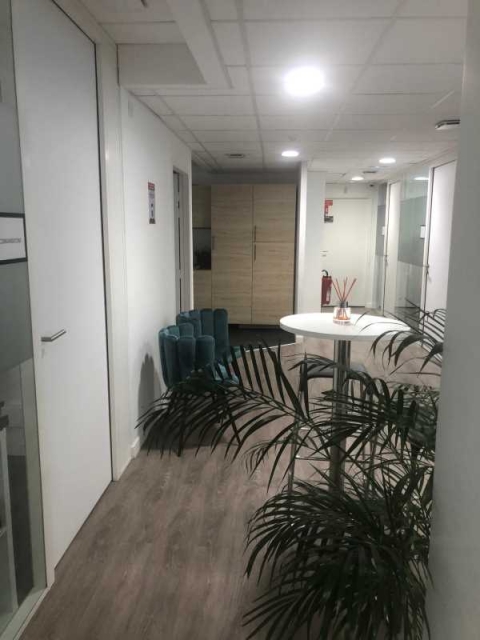 Location Bureaux CHARENTON-LE-PONT - Photo 7