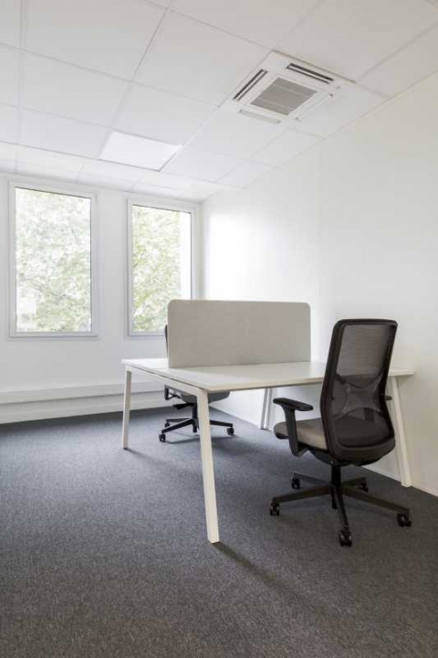 Location Bureaux CHARENTON-LE-PONT - Photo 2