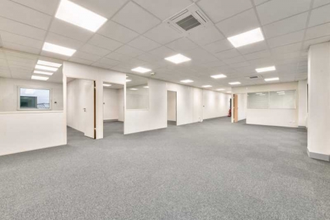 Location Bureaux ROISSY-EN-FRANCE - Photo 4