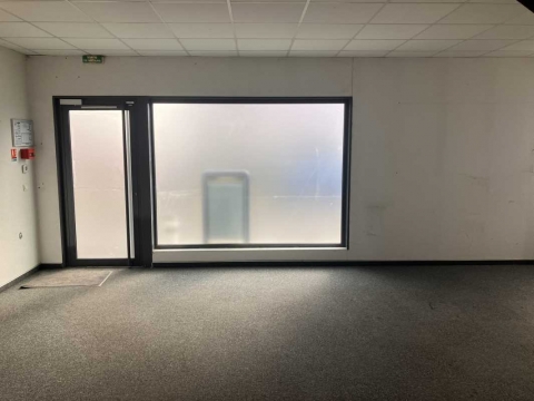 Location Locaux d'activité TREMBLAY-EN-FRANCE - Photo 5