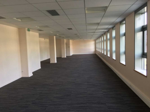 Surface de bureaux - Photo 4