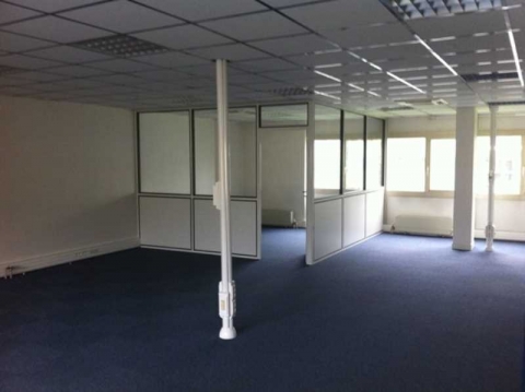 Location Activités et Bureaux LES-ULIS - Photo 3
