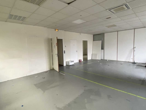 Location Bureaux et Activités EVRY-COURCOURONNES - Photo 6
