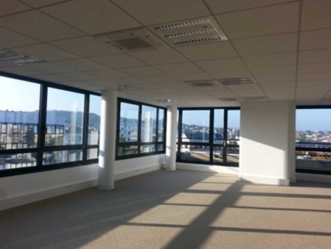 Location Bureaux NANTERRE - Photo 4