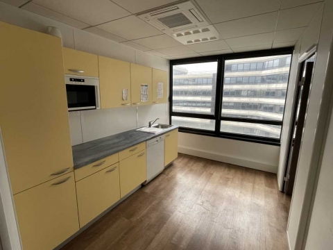 Location Bureaux NANTERRE - Photo 6