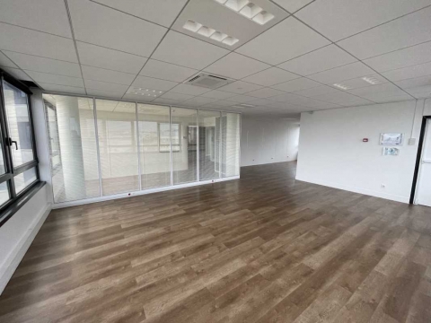 Location Bureaux NANTERRE - Photo 7