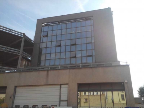 Location Locaux d'activité PANTIN - Photo 1