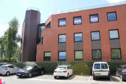 Location Bureaux MONTIGNY-LE-BRETONNEUX - Photo 2