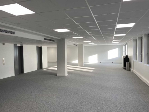Location Bureaux COLOMBES - Photo 2