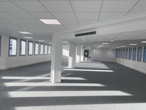 Location Bureaux COLOMBES - Photo 3