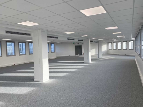 Location Bureaux COLOMBES - Photo 4