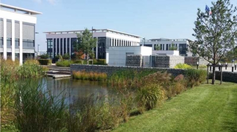 Location Bureaux ELANCOURT - Photo 1