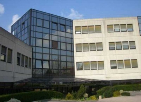 Location Bureaux MONTIGNY-LE-BRETONNEUX - Photo 1