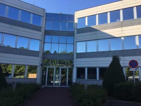 Location Bureaux MONTIGNY-LE-BRETONNEUX - Photo 3