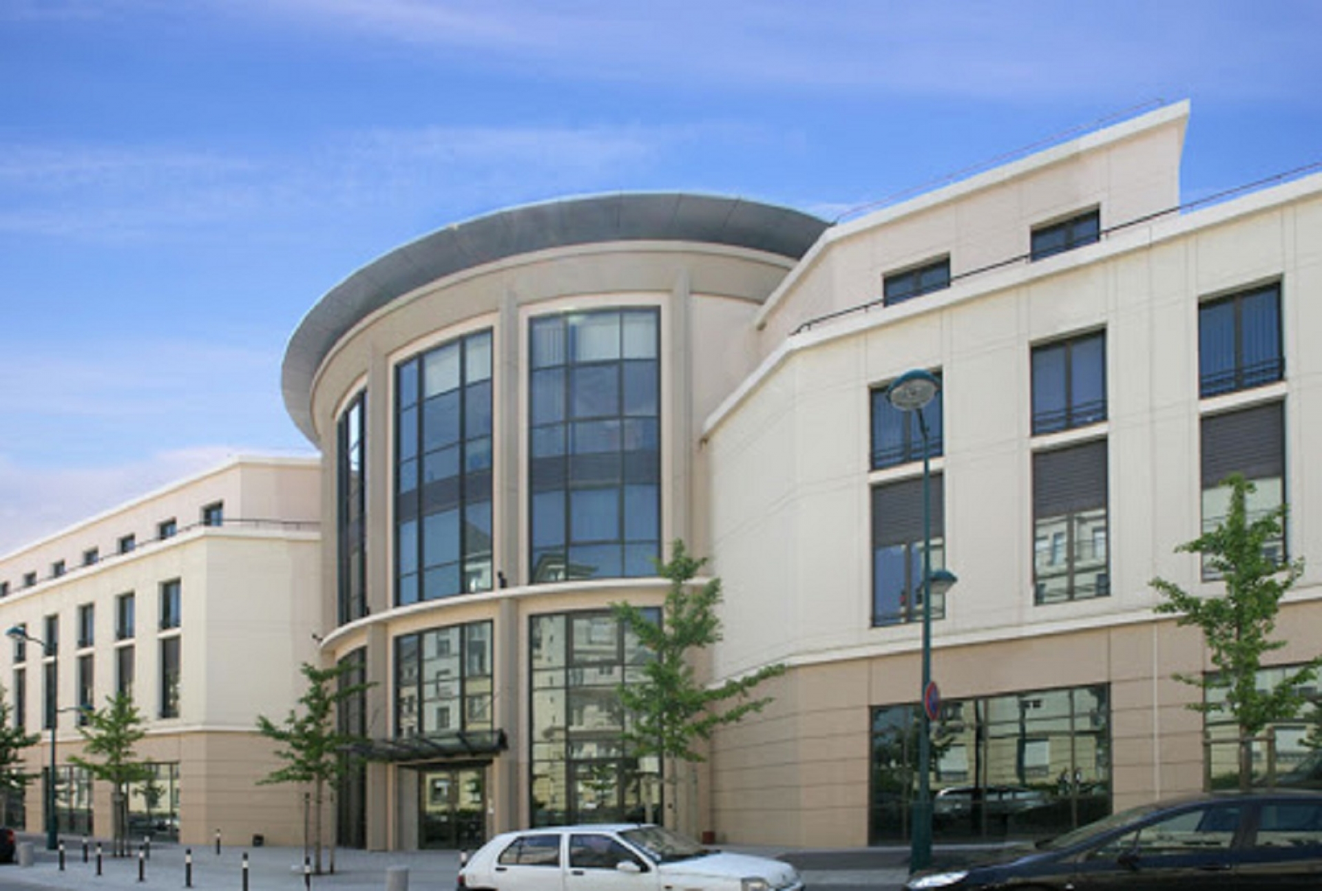 VAL D'EUROPE - SERRIS : location de bureaux sur le Fantasia.