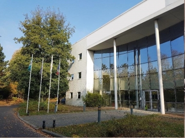 MARNE LA VALLEE - BUSSY SAINT GEORGES : vente d'un bâtiment indépendant de 7 600 m² d'activité et de bureaux.